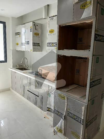 المرتضی کمرشل ایریا ڈی ایچ اے فیز 8,ڈی ایچ اے ڈیفینس,کراچی میں 3 کمروں کا 5 مرلہ فلیٹ 1.5 لاکھ میں کرایہ پر دستیاب ہے۔