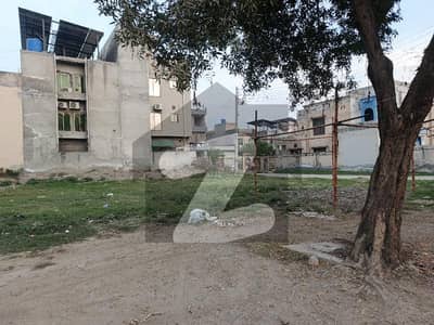 5.35MARLA CORNER PLOT LIFE TIME LDA APPROVED FOR SALE EDEN BULLEWARD COLLEGE ROAD LAHORE