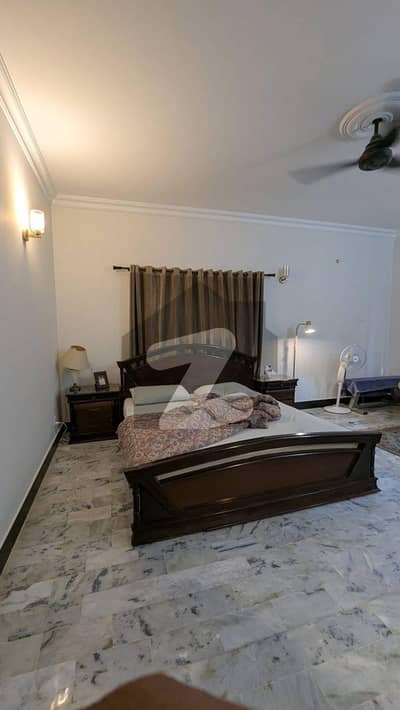 600 Yards Ground Portion For Rent