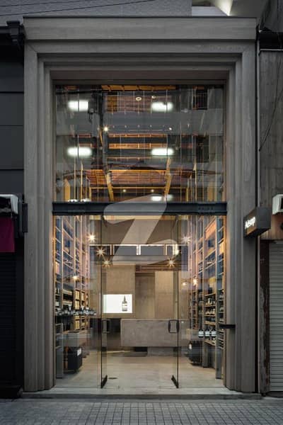 ایم ایم عالم روڈ گلبرگ,لاہور میں 7 مرلہ عمارت 11.0 لاکھ میں کرایہ پر دستیاب ہے۔