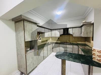 A Flat Of 2200 Square Feet In Gulistan-e-Jauhar - Block 13