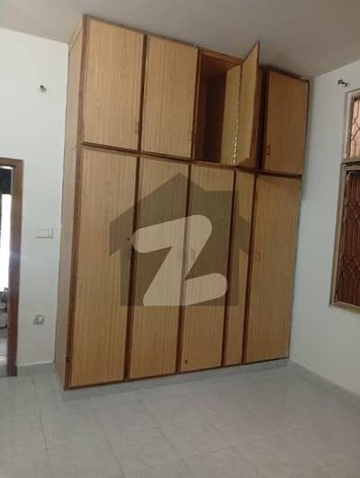 جوہر ٹاؤن فیز 1 جوہر ٹاؤن,لاہور میں 3 کمروں کا 7 مرلہ بالائی پورشن 65.0 ہزار میں کرایہ پر دستیاب ہے۔