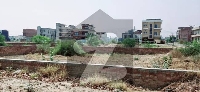 10 Marla Pair Plot For Sale In J Block LDA Avenue 1 Lahore Ideal For Two Brothers