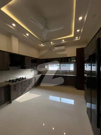 ٹاپ سٹی 1 اسلام آباد میں 2 کمروں کا 10 مرلہ زیریں پورشن 75.0 ہزار میں کرایہ پر دستیاب ہے۔