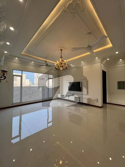 A Stunning Lower Portion Is Up For Grabs In Top City 1 Top City 1