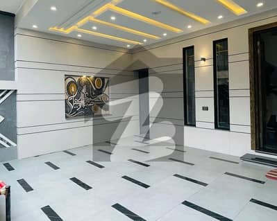 LDA AVENUE ONE 10 MARLA HOUSE FOR RENT