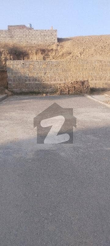 10 Marla 60 Feet Road Corner Plot