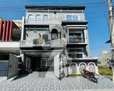 LDA Avenue Block J 10 Marla Modern House Available For Sale At Lucrative Price