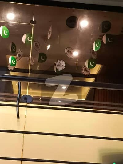 ایف ۔ 6 مرکز ایف ۔ 6,اسلام آباد میں 1 مرلہ دکان 1.8 کروڑ میں برائے فروخت۔