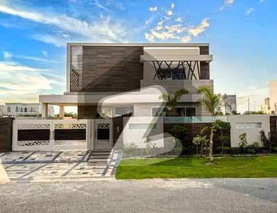 ڈی ایچ اے فیز 6 ڈیفنس (ڈی ایچ اے),لاہور میں 5 کمروں کا 1 کنال مکان 2.65 لاکھ میں کرایہ پر دستیاب ہے۔