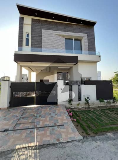 4 Beds 10 Marla Double Unit House For Rent In Ex Air Avenue DHA Phase 8 Airport Road Lahore.