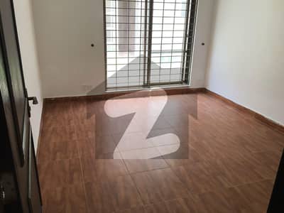 Defence Raya 10 Marla House For Rent At Reasonable Price