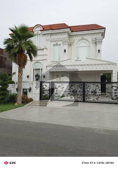 ڈی ایچ اے فیز 6 - بلاک ایف فیز 6,ڈیفنس (ڈی ایچ اے),لاہور میں 5 کمروں کا 1 کنال مکان 19.5 کروڑ میں برائے فروخت۔