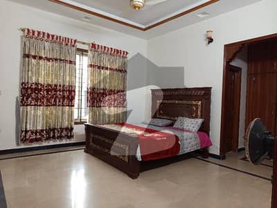 Get This Amazing Good Location 900 Square Feet Flat Available In DC Colony