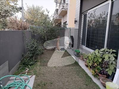 ڈیوائن گارڈنز لاہور میں 4 کمروں کا 10 مرلہ مکان 4.0 کروڑ میں برائے فروخت۔