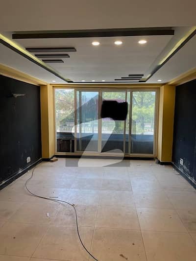 بلیو ایریا اسلام آباد میں 3 مرلہ دکان 2.0 لاکھ میں کرایہ پر دستیاب ہے۔