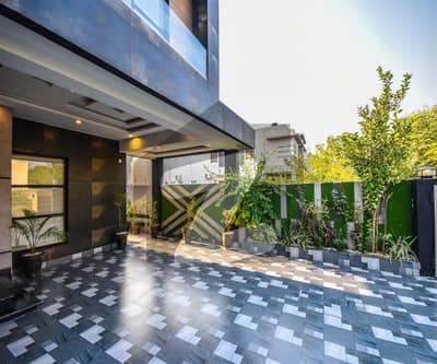 1 Bed Furnished With Kitchen Parking Available in Phase 6 DHA Lahore Room For Rent