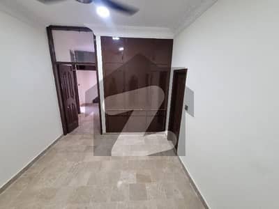 جی ۔ 10 اسلام آباد میں 3 کمروں کا 6 مرلہ بالائی پورشن 1.0 لاکھ میں کرایہ پر دستیاب ہے۔