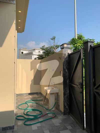 Prime Location 5 Marla House For sale In Gujranwala