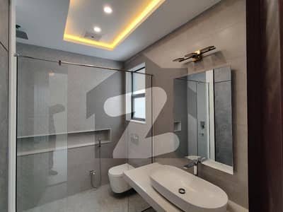 سنی پارک لاہور میں 3 کمروں کا 10 مرلہ مکان 1.4 لاکھ میں کرایہ پر دستیاب ہے۔