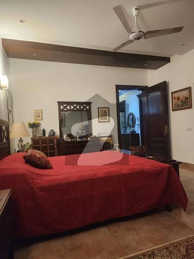 ARMY HOUSING ZAMZAMA 900 YARDS LUXURY VILLA FOR SALE