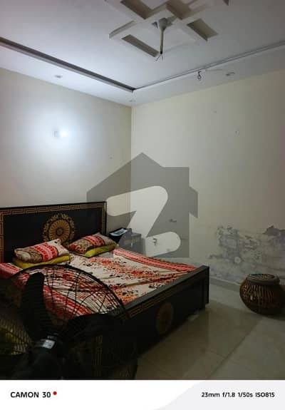 2 bed flat available for bachelors and office