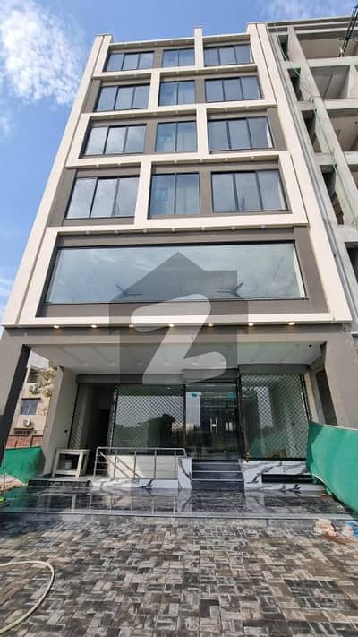 بحریہ ٹاؤن سیکٹر B بحریہ ٹاؤن,لاہور میں 11 کمروں کا 9 مرلہ عمارت 13.0 لاکھ میں کرایہ پر دستیاب ہے۔