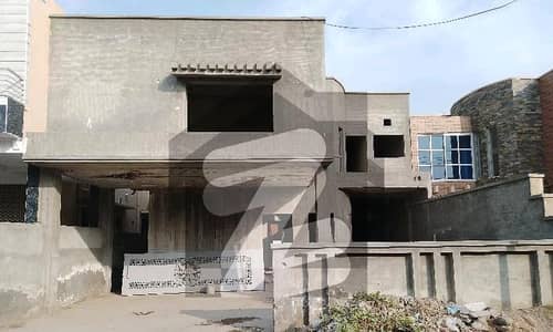 ڈیوائن گارڈنز لاہور میں 4 کمروں کا 14 مرلہ مکان 3.5 کروڑ میں برائے فروخت۔