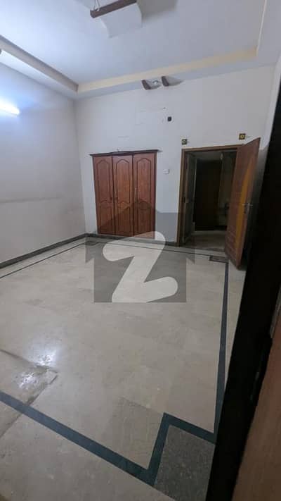 بفر زون سیکٹر 15-A / 3 بفر زون,نارتھ کراچی,کراچی میں 2 کمروں کا 5 مرلہ بالائی پورشن 50.0 ہزار میں کرایہ پر دستیاب ہے۔