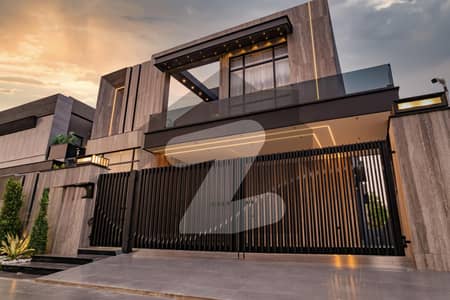 ڈی ایچ اے فیز 7 - بلاک پی فیز 7,ڈیفنس (ڈی ایچ اے),لاہور میں 5 کمروں کا 1 کنال مکان 14.5 کروڑ میں برائے فروخت۔