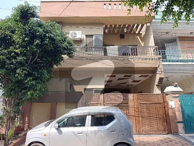 7.5 Marla Owner Build House Solid Construction Gated Area 24 Hours Security Near Park