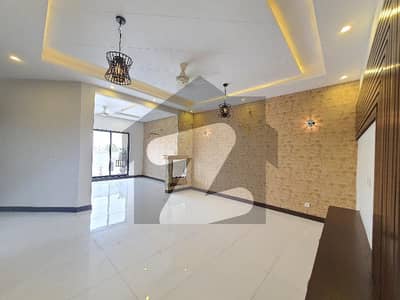 ڈی ایچ اے فیز 6 ڈیفنس (ڈی ایچ اے),لاہور میں 3 کمروں کا 7 مرلہ مکان 1.8 لاکھ میں کرایہ پر دستیاب ہے۔