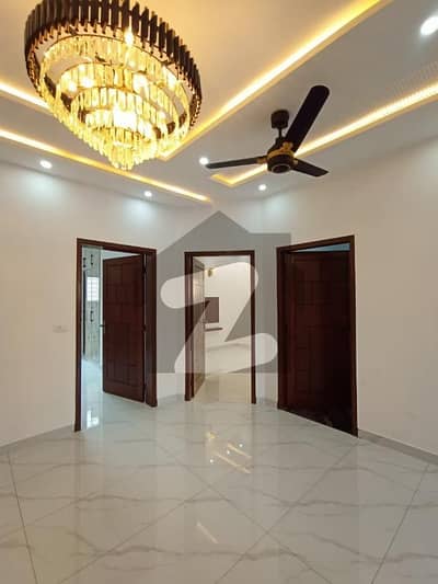 سینٹرل پارک ہاؤسنگ سکیم لاہور میں 3 کمروں کا 10 مرلہ بالائی پورشن 55.0 ہزار میں کرایہ پر دستیاب ہے۔