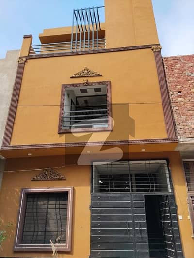 غوث گارڈن - فیز 4 غوث گارڈن,لاہور میں 5 کمروں کا 4 مرلہ مکان 1.5 کروڑ میں برائے فروخت۔