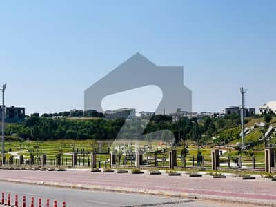 1 Kanal Corner Plot At Very Reasonable Price