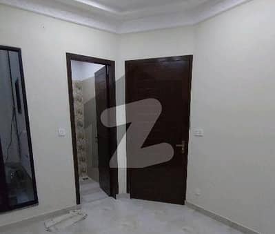 ڈی ایچ اے فیز 3 ڈیفنس (ڈی ایچ اے),لاہور میں 3 کمروں کا 5 مرلہ مکان 2.6 کروڑ میں برائے فروخت۔