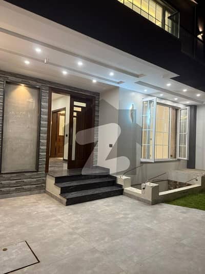 12 Marla Brand New Luxury House For Sale -Lake City