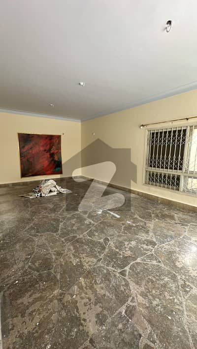 گلشنِ اقبال - بلاک 6 گلشنِ اقبال,گلشنِ اقبال ٹاؤن,کراچی میں 3 کمروں کا 16 مرلہ زیریں پورشن 1.28 لاکھ میں کرایہ پر دستیاب ہے۔