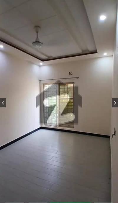 جوہر ٹاؤن فیز 2 - بلاک کیو جوہر ٹاؤن فیز 2,جوہر ٹاؤن,لاہور میں 2 کمروں کا 3 مرلہ زیریں پورشن 45.0 ہزار میں کرایہ پر دستیاب ہے۔