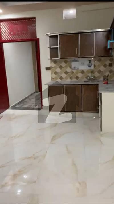 کالج روڈ لاہور میں 3 کمروں کا 2 مرلہ مکان 85.0 لاکھ میں برائے فروخت۔