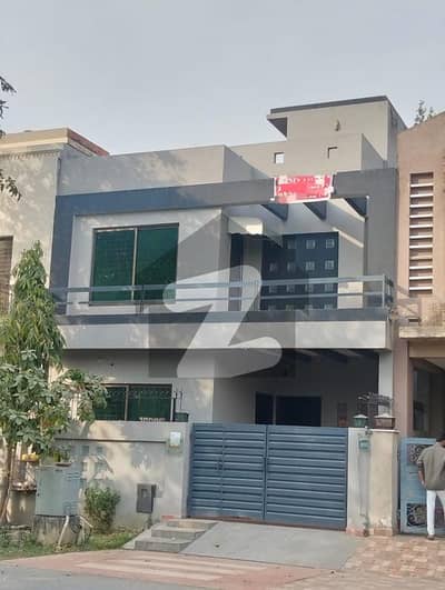 5.75 marla house for rent in DHA Ph 5  100% original pictures