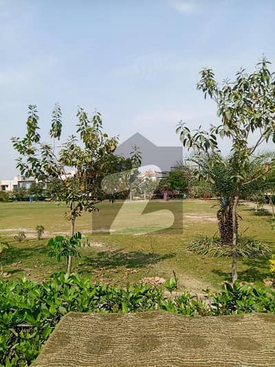 پیراگون سٹی ۔ وُوڈز بلاک پیراگون سٹی,لاہور میں 5 مرلہ رہائشی پلاٹ 1.0 کروڑ میں برائے فروخت۔