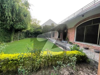 BIG HOUSE FOR RENT IN F-7