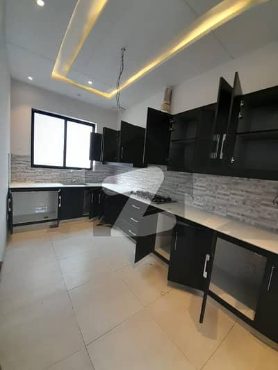 ڈی ایچ اے فیز 6 ڈیفنس (ڈی ایچ اے),لاہور میں 2 کمروں کا 1 کنال بالائی پورشن 1.3 لاکھ میں کرایہ پر دستیاب ہے۔