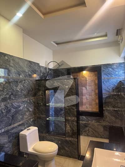 سوئی گیس ہاؤسنگ سوسائٹی لاہور میں 3 کمروں کا 1 کنال بالائی پورشن 1.25 لاکھ میں کرایہ پر دستیاب ہے۔