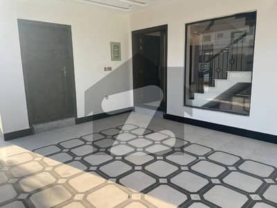 10 Marla Portion for Rent