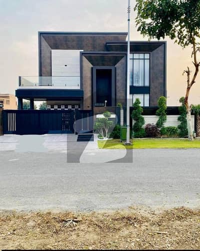 ڈی ایچ اے فیز 6 ڈیفنس (ڈی ایچ اے),لاہور میں 4 کمروں کا 10 مرلہ مکان 1.8 لاکھ میں کرایہ پر دستیاب ہے۔