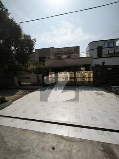 جوہر ٹاؤن فیز 2 - بلاک ایل جوہر ٹاؤن فیز 2,جوہر ٹاؤن,لاہور میں 5 کمروں کا 1 کنال مکان 4.0 لاکھ میں کرایہ پر دستیاب ہے۔