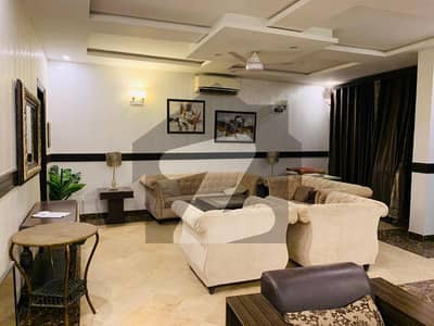 ایف ۔ 11 مرکز ایف ۔ 11,اسلام آباد میں 2 کمروں کا 7 مرلہ فلیٹ 2.75 کروڑ میں برائے فروخت۔