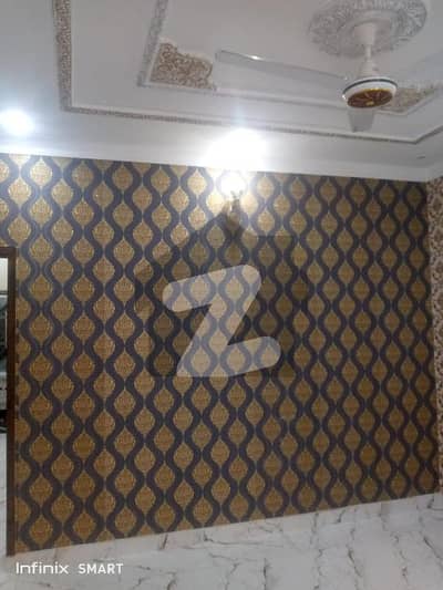 ڈیفینس چوک ڈی ایچ اے ڈیفینس,لاہور میں 2 کمروں کا 8 مرلہ بالائی پورشن 60.0 ہزار میں کرایہ پر دستیاب ہے۔